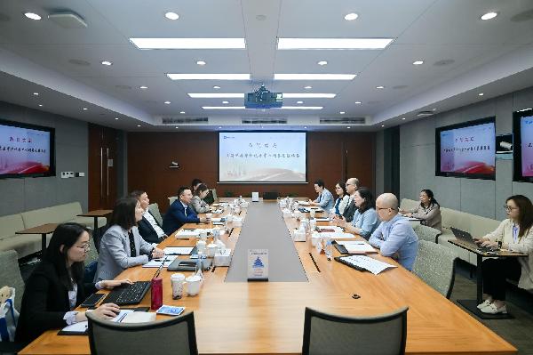 加強(qiáng)服務(wù)創(chuàng)新 助力產(chǎn)業(yè)發(fā)展｜上海藥品審評核查中心赴上藥控股調(diào)研